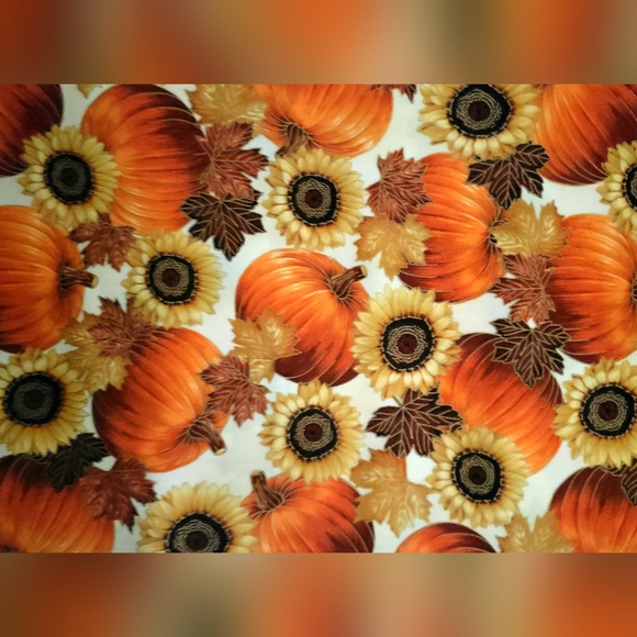 East Grove #M7477, Pumpkins, Sunflowers & Leaves, Gold Accents, Approx 80" x 44" - Picture 9 of 9